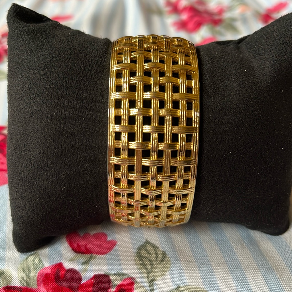 Rusted Cuff Gold Tone Cuff Bracelet Excellent Condition